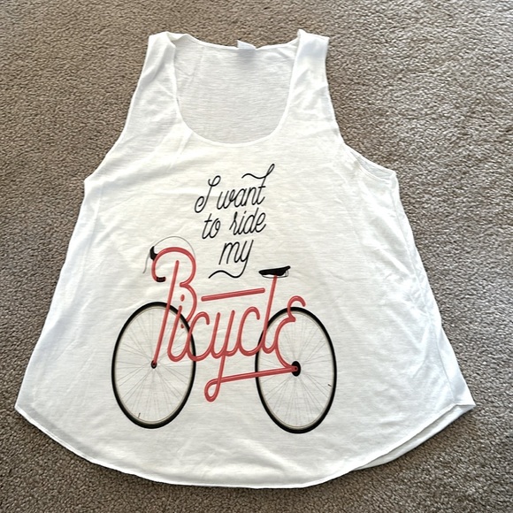 Graphic tank top never worn size medium - Picture 1 of 2
